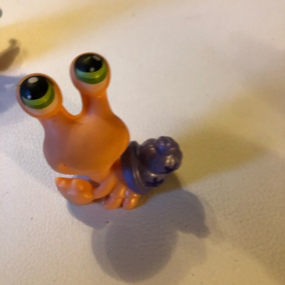 Lot of Littlest Pet Shop Pets plus accessories Snail Fish Bird - Picture 7 of 7